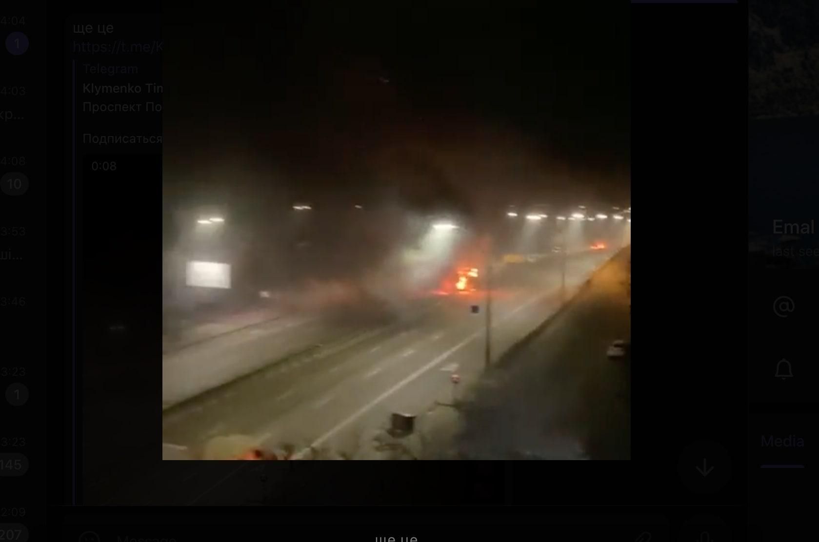 В Киеве продолжаются тяжелые бои: пожар вспыхнул на Проспекте Победы В Киеве продолжаются тяжелые бои: пожар вспыхнул на Проспекте Победы