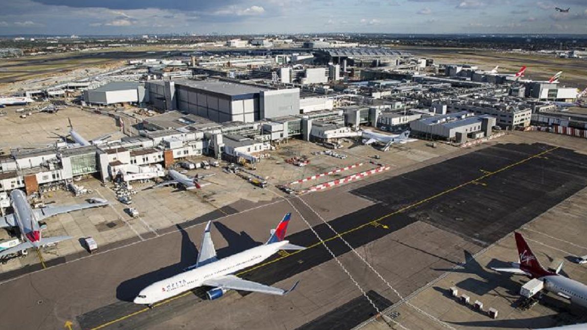 Велика Британія заборонила російським приватним літакам польоти до країни - 24 Канал Велика Британія заборонила російським приватним літакам польоти до країни - 24 Канал