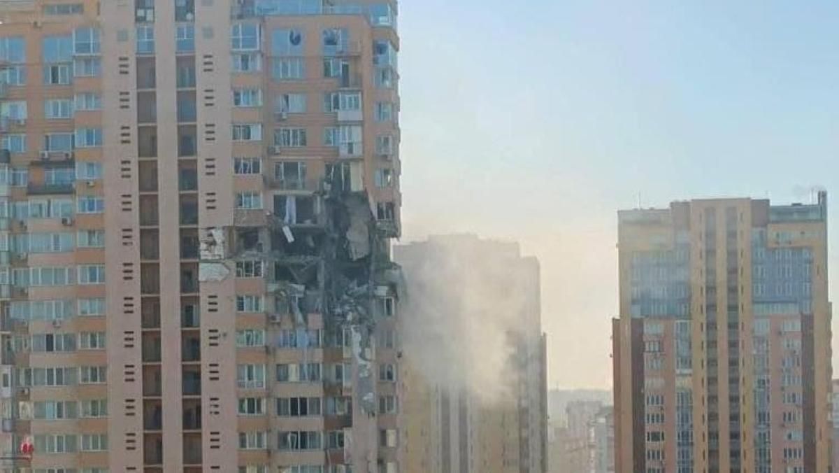 Попадание ракеты в многоэтажку в Киеве: жертв и пострадавших нет - 24 Канал Попадание ракеты в многоэтажку в Киеве: жертв и пострадавших нет - 24 Канал