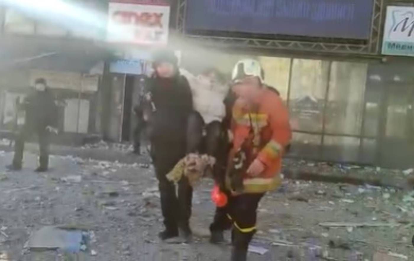 Удар по житловому будинку Києва: людей евакуюють - 24 Канал Удар по житловому будинку Києва: людей евакуюють - 24 Канал