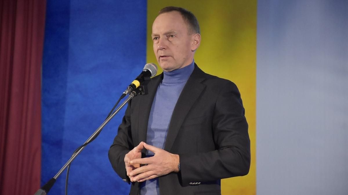 Надо готовиться к уличным боям, – мэр Чернигова Владислав Атрошенко Надо готовиться к уличным боям, – мэр Чернигова Владислав Атрошенко