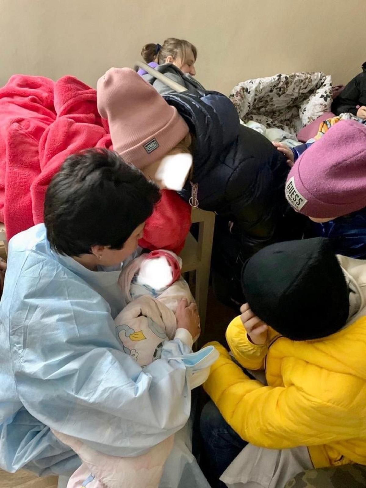 У бомбосховищах Херсону народилося 2 дітей, – мер міста - 24 Канал У бомбосховищах Херсону народилося 2 дітей, – мер міста - 24 Канал