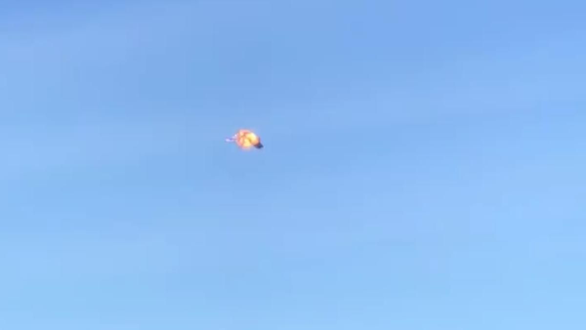 Під Хмельницьким українські військові збили ворожий літак: ефектне відео - 24 Канал Під Хмельницьким українські військові збили ворожий літак: ефектне відео - 24 Канал