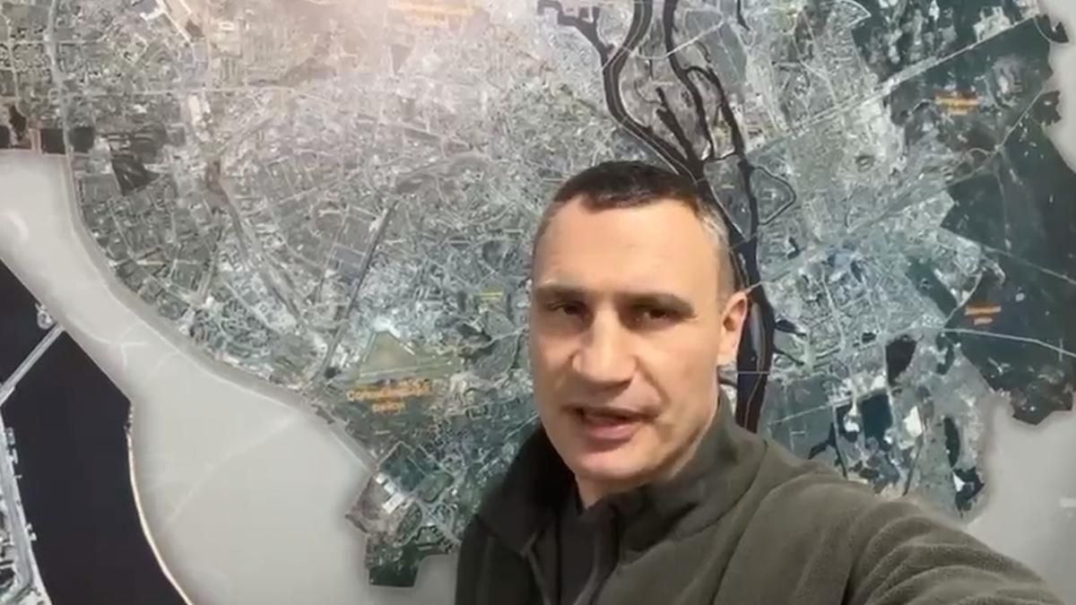 В Киеве увеличили и усилили комендантский час В Киеве увеличили и усилили комендантский час