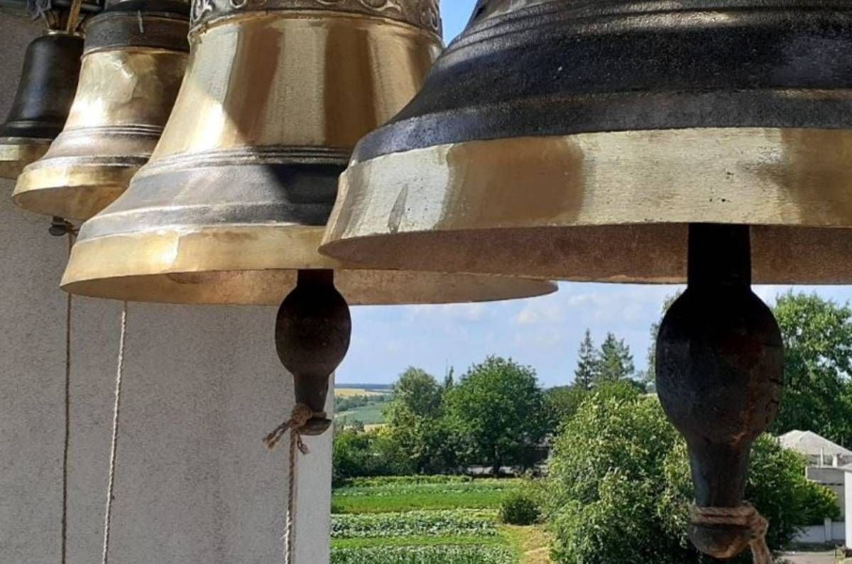 Из-за слабого сигнала сирены в Луцке будут звонить в колокола церквей Из-за слабого сигнала сирены в Луцке будут звонить в колокола церквей