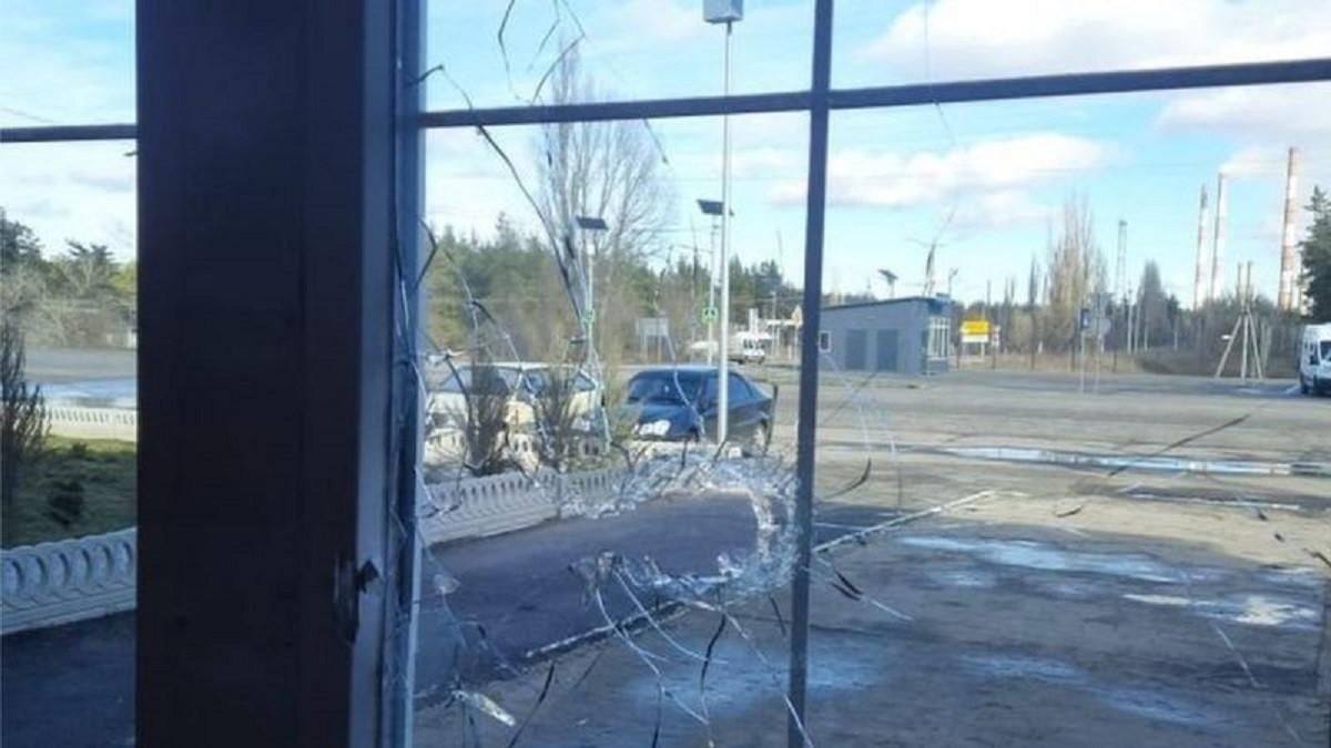 В Счастье около 500 гражданских остались совсем без еды: проводят эвакуацию В Счастье около 500 гражданских остались совсем без еды: проводят эвакуацию