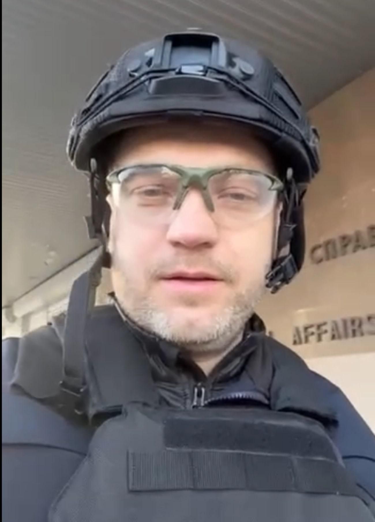 Знаходимо і в**буємо їх, – глава МВС в амуніції розповів про знищення диверсантів - 24 Канал Знаходимо і в**буємо їх, – глава МВС в амуніції розповів про знищення диверсантів - 24 Канал