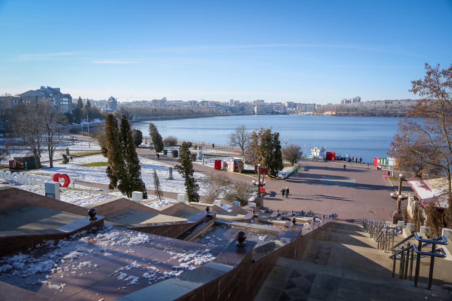 В Тернополе ввели комендантский час В Тернополе ввели комендантский час