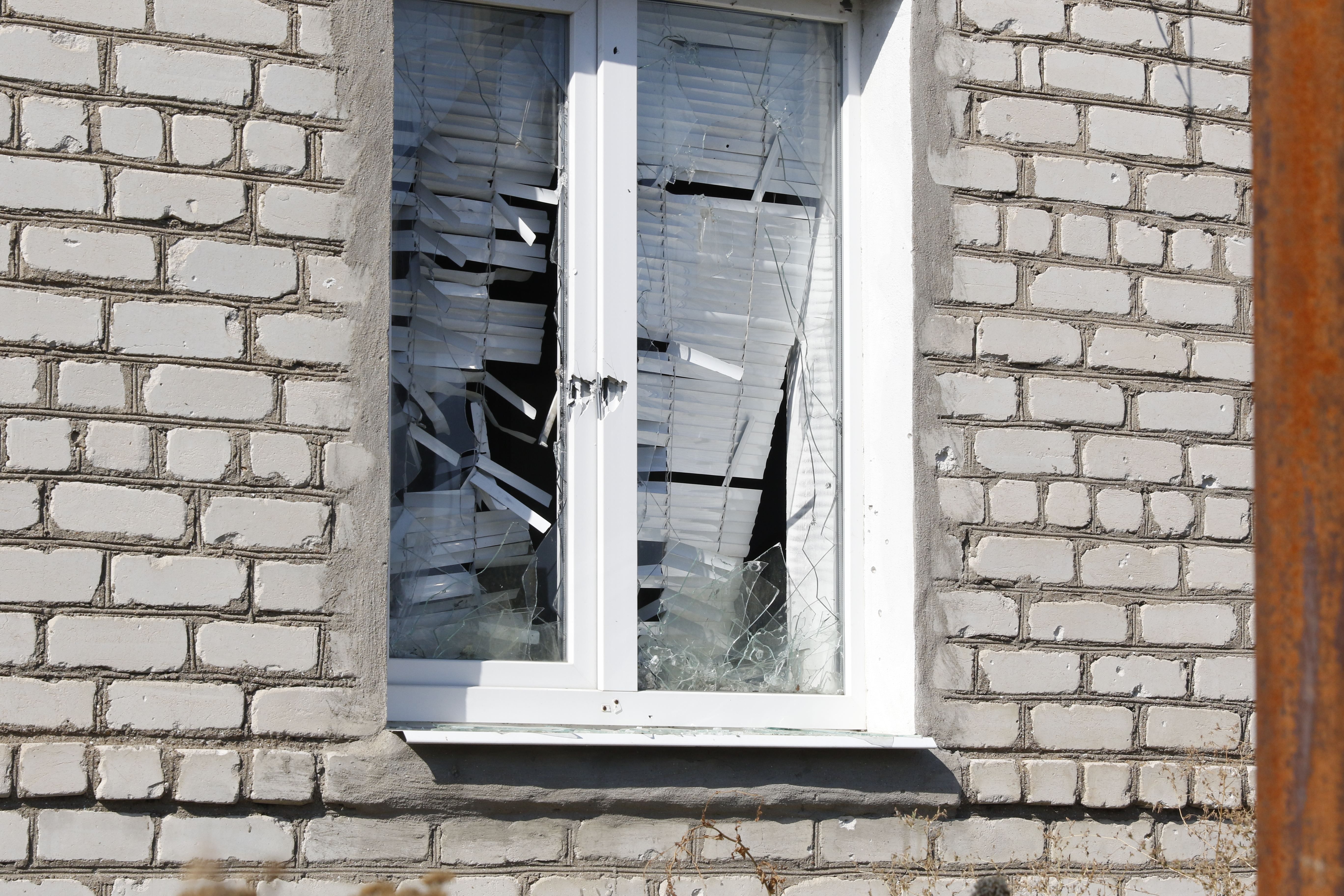 Появились первые видео с последствиями обстрелов в Сумах Появились первые видео с последствиями обстрелов в Сумах