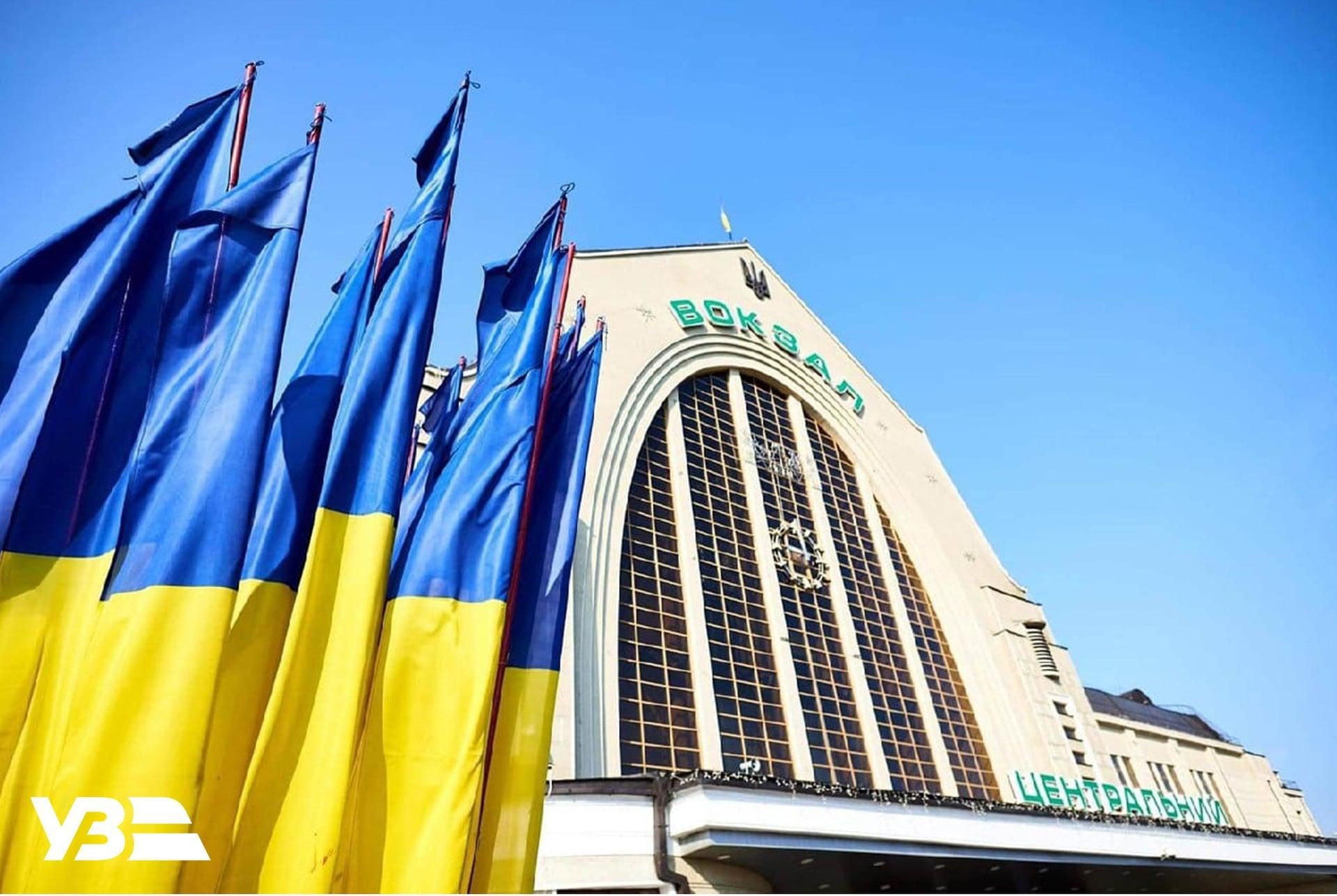 Вокзал в Киеве возобновил работу после обстрела поблизости Вокзал в Киеве возобновил работу после обстрела поблизости