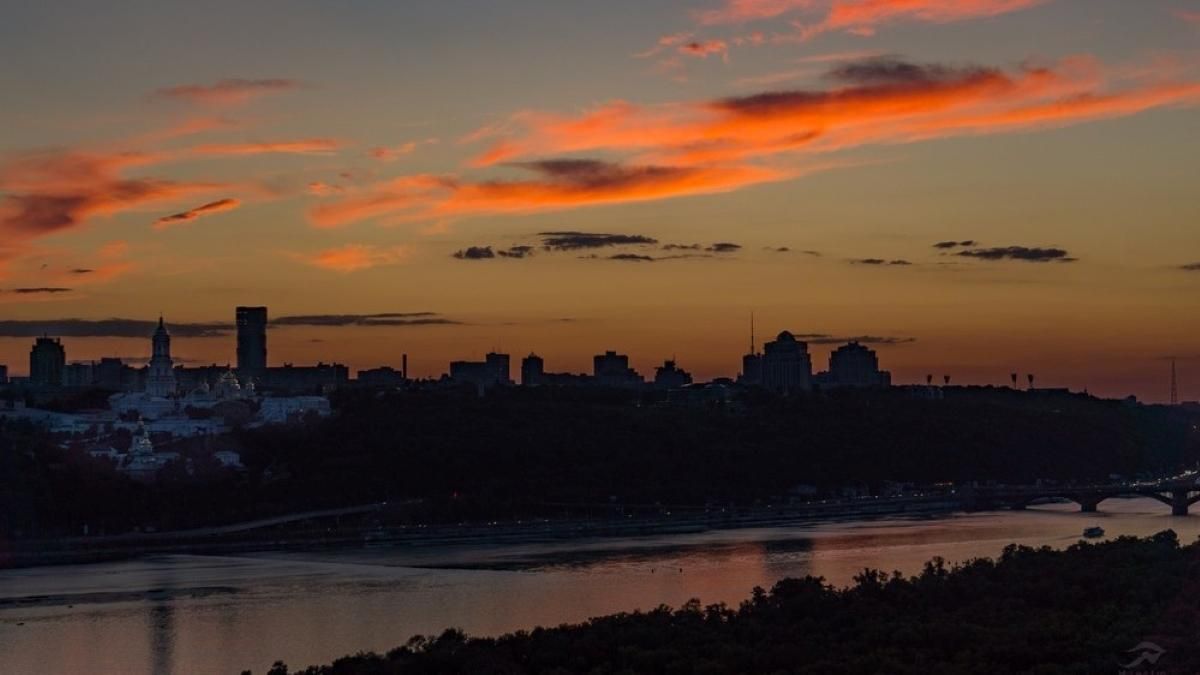 Журналістів у Києві попросили не використати світло навіть для прямих включень - 24 Канал Журналістів у Києві попросили не використати світло навіть для прямих включень - 24 Канал