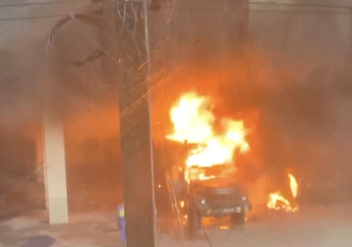 У Харкові вже палає росіська військова техніка, яка зайшла в місто - 24 Канал У Харкові вже палає росіська військова техніка, яка зайшла в місто - 24 Канал