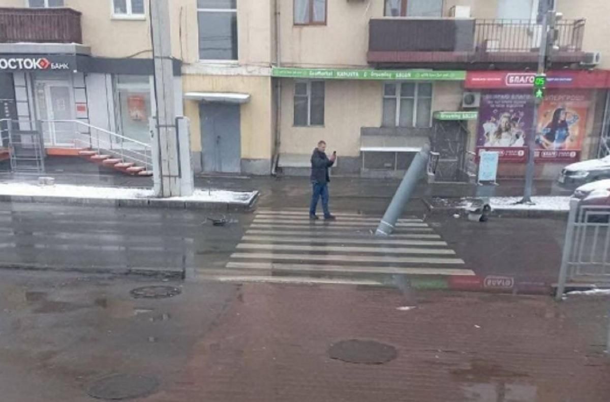 В Харькове бои идут в центре, на Алексеевке и в районе Гидропарка В Харькове бои идут в центре, на Алексеевке и в районе Гидропарка