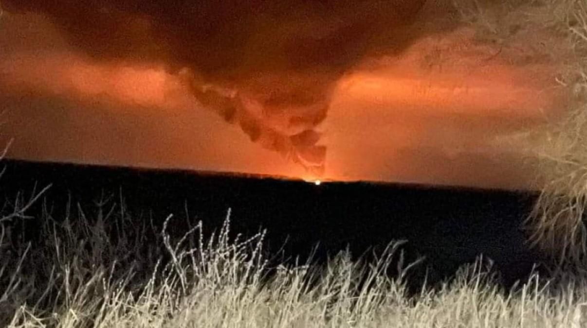 Загрози для людей немає, – ДСНС щодо пожежі з нафтопродуктам - 24 Канал Загрози для людей немає, – ДСНС щодо пожежі з нафтопродуктам - 24 Канал