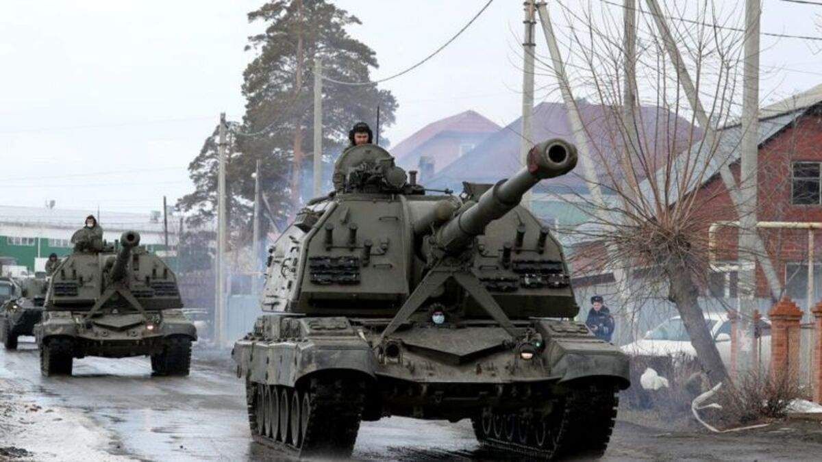 Ворог відійшов: на Чернігівщині люди на вулицях зупинити російські танки - 24 Канал