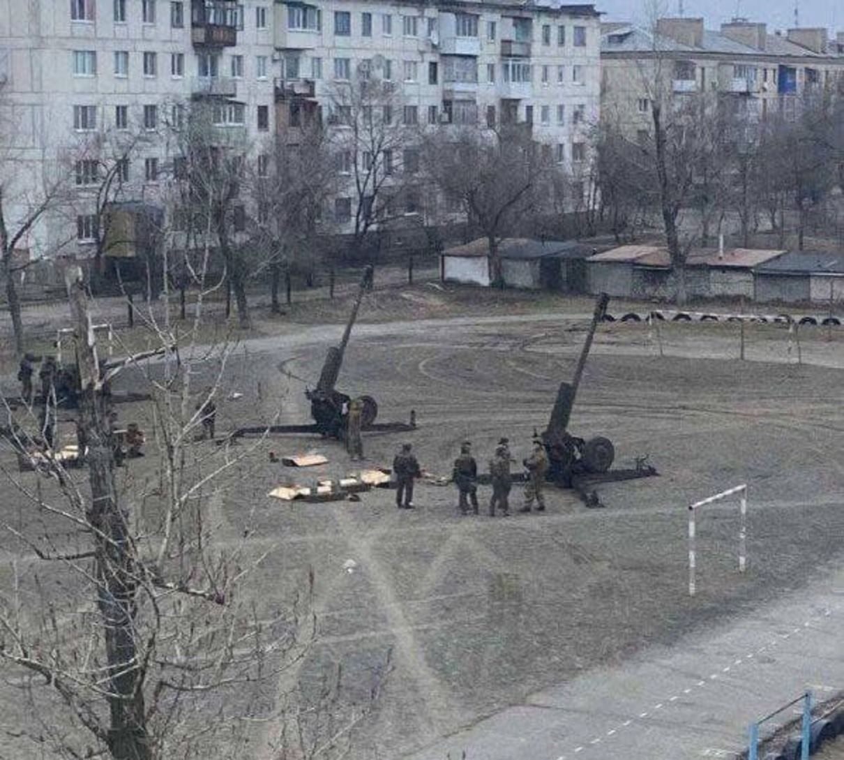 У Новій Каховці росіяни ведуть вогонь в 10 метрах від п'ятиповерхівки - 24 Канал У Новій Каховці росіяни ведуть вогонь в 10 метрах від п'ятиповерхівки - 24 Канал