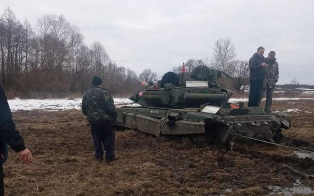 Хотіньська тергромада роззброїла ворожу техніку власноруч: промовисті фото - 24 Канал