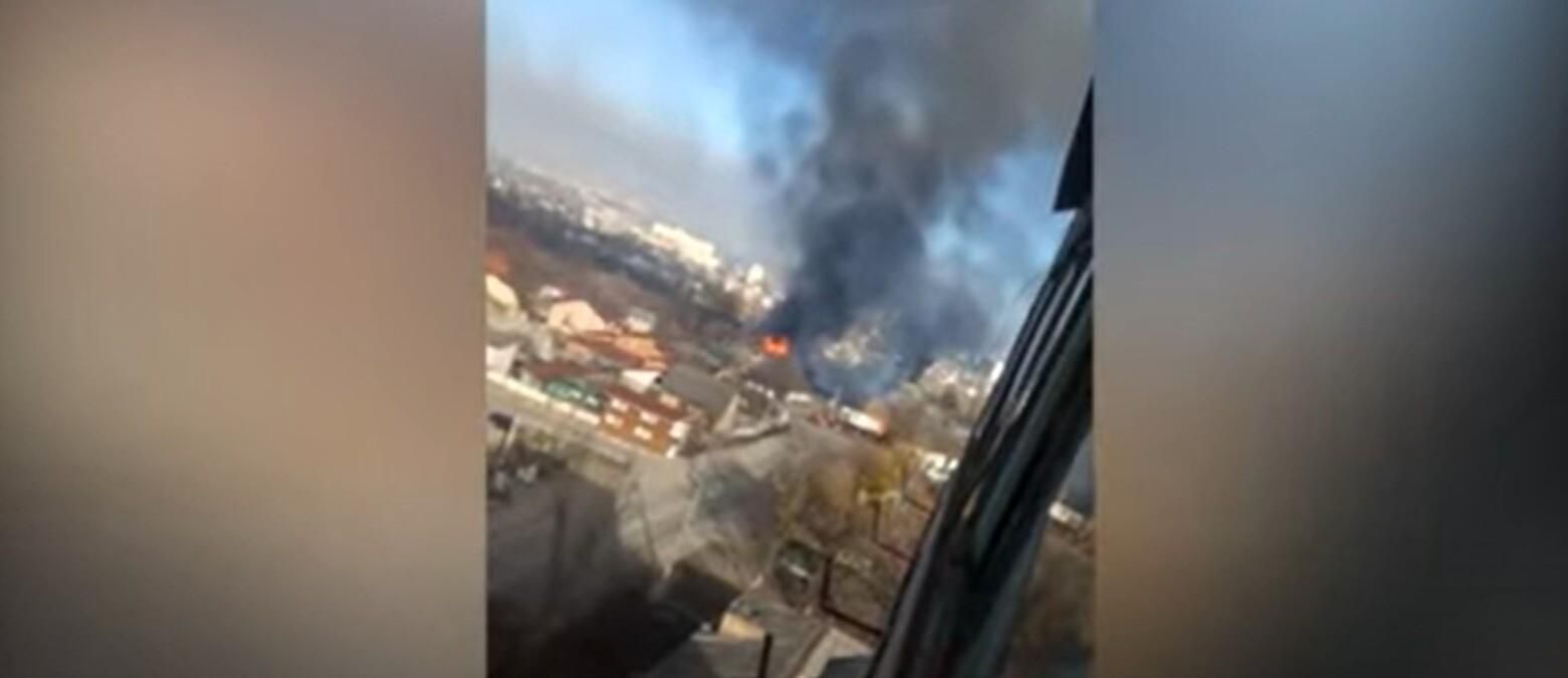 Російські загарбники обстріляли Ірпінь: горять житлові будинки - 24 Канал