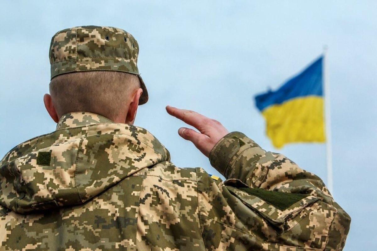 Українським військовим платитимуть по 100 тисяч гривень за місяць