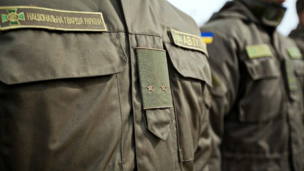 На Херсонщині окупанти зламали речові склади і переодяглися в українську форму: подробиці - 24 Канал На Херсонщині окупанти зламали речові склади і переодяглися в українську форму: подробиці - 24 Канал