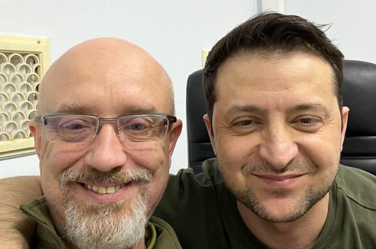 85 часов обороны – запугать украинцев напрасно: Резников и Зеленский сделали общую фотографию - 24 Канал 85 часов обороны – запугать украинцев напрасно: Резников и Зеленский сделали общую фотографию - 24 Канал