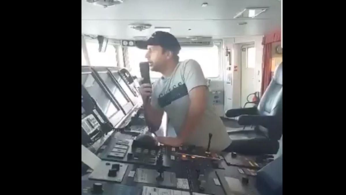 Руській корабель, іди на хуй: у Грузії буксир відмовив росії в топлеві Руській корабель, іди на хуй: у Грузії буксир відмовив росії в топлеві