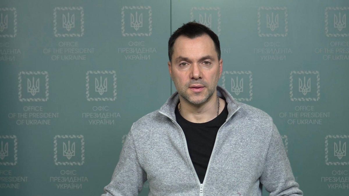 Ворог випустив три ракети по Києву, а також – по Житомиру та Запоріжжю, – Арестович - 24 Канал Ворог випустив три ракети по Києву, а також – по Житомиру та Запоріжжю, – Арестович - 24 Канал