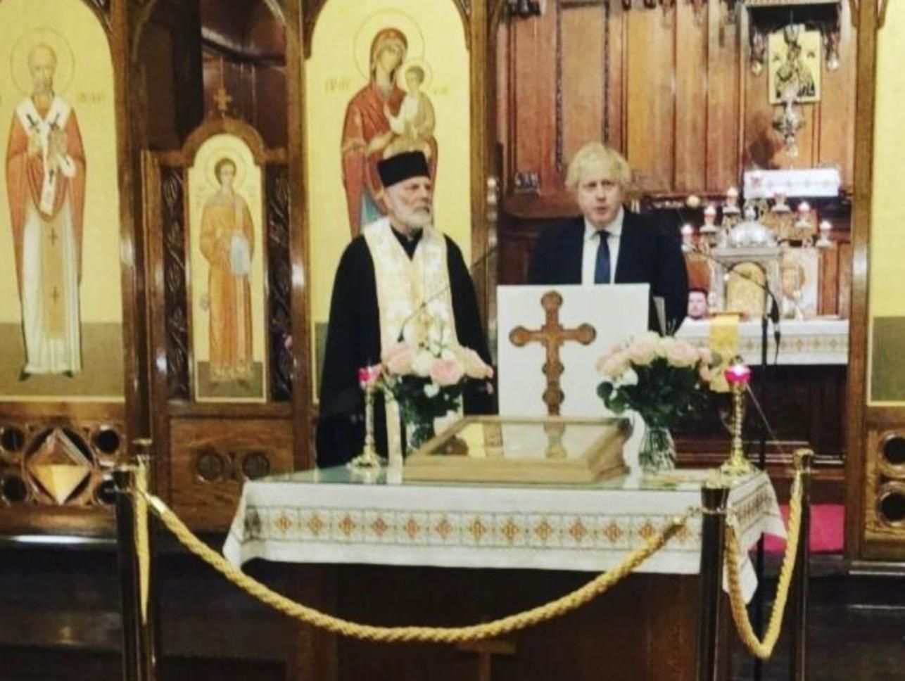 Борис Джонсон прийшов до української церкви у Лондоні - 24 Канал
