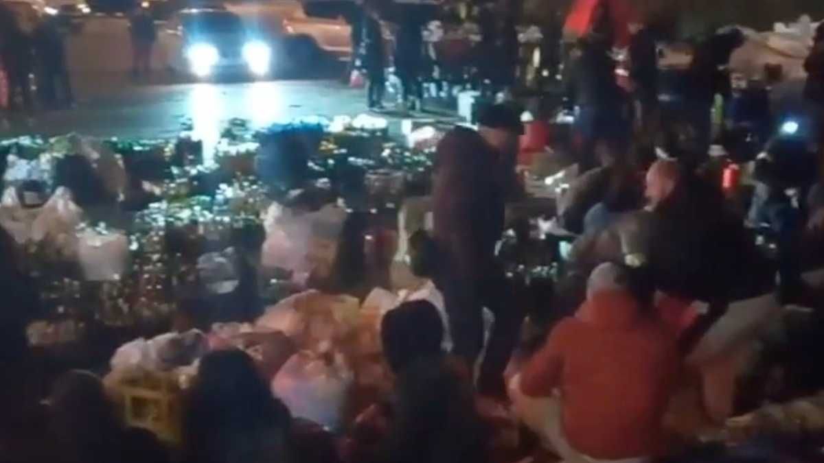 Одесса готовится встречать врага с моря: готовят коктейли Молотова Одесса готовится встречать врага с моря: готовят коктейли Молотова