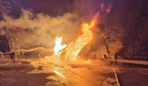 Може спалахнути автозаправка: на Миколаївщині перекинувся бензовоз, горить паливо