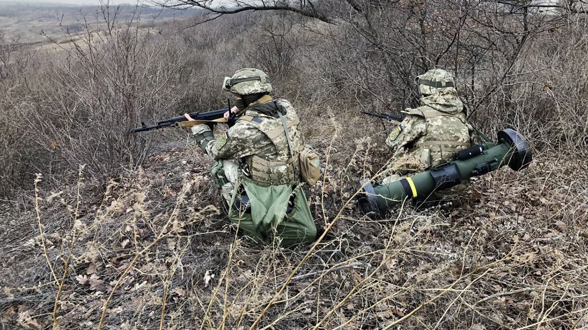 К защитникам Харькова прибыла колонна с боеприпасами: оккупантов не спасут даже танки К защитникам Харькова прибыла колонна с боеприпасами: оккупантов не спасут даже танки