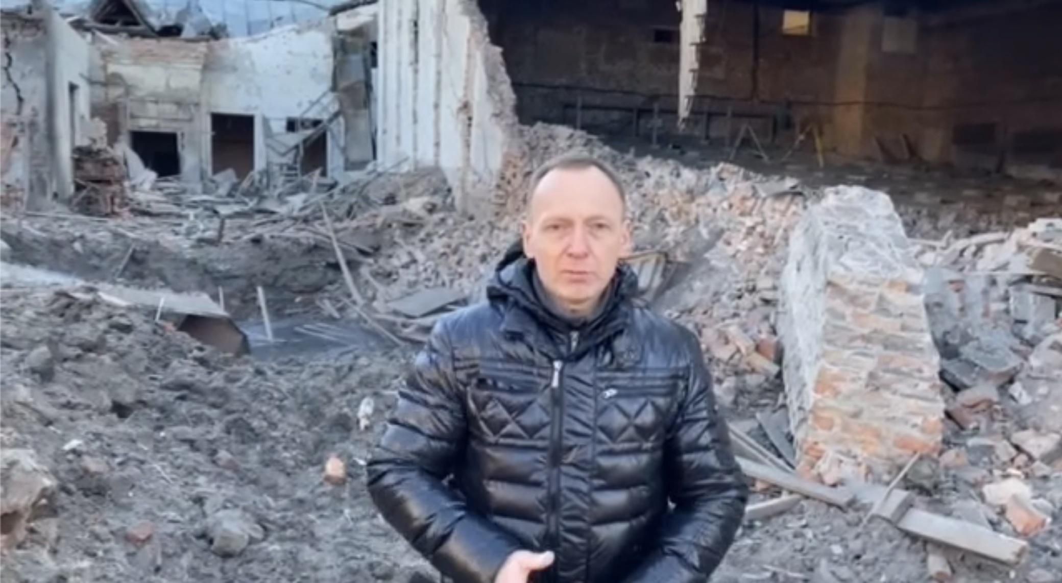 Нас обстреляли, но мы пережили эту ночь, – мэр Чернигова обратился к горожанам из руин - 24 Канал Нас обстреляли, но мы пережили эту ночь, – мэр Чернигова обратился к горожанам из руин - 24 Канал