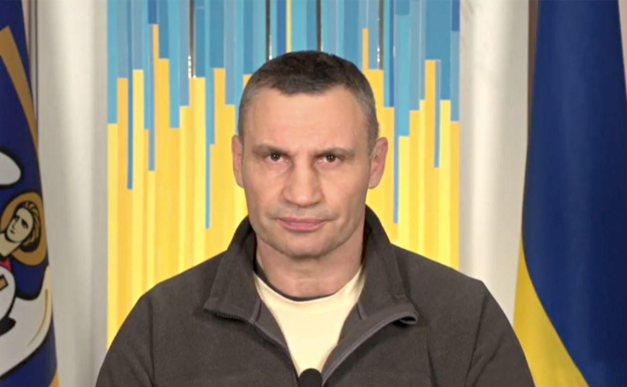 Киев живет в условиях военного положения: мародеров будут обезвреживать без предупреждения Киев живет в условиях военного положения: мародеров будут обезвреживать без предупреждения