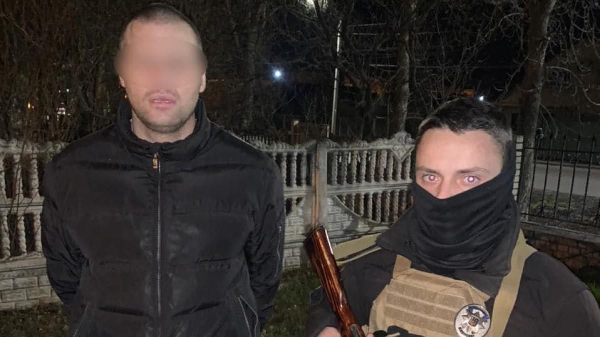 Поліція затримала двох мародерів у Броварах: їм загрожує до 6 років ув'язнення - 24 Канал Поліція затримала двох мародерів у Броварах: їм загрожує до 6 років ув'язнення - 24 Канал