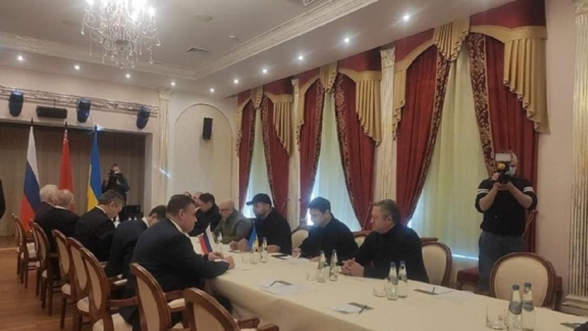 Перший раунд переговорів України та Росії завершено: деталі Перший раунд переговорів України та Росії завершено: деталі