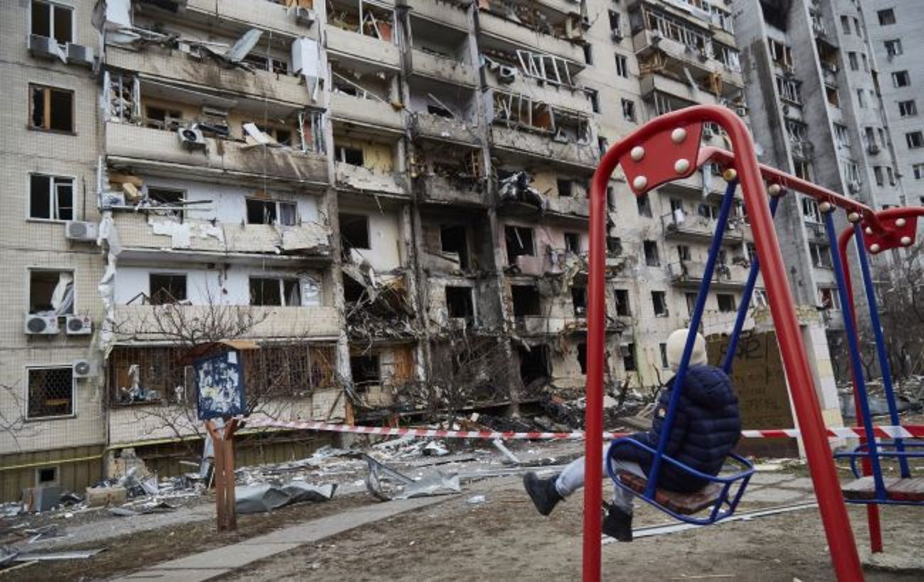 З-під обстрілів окупантів біля Маріуполя вивезли 25 дітей - 24 Канал З-під обстрілів окупантів біля Маріуполя вивезли 25 дітей - 24 Канал