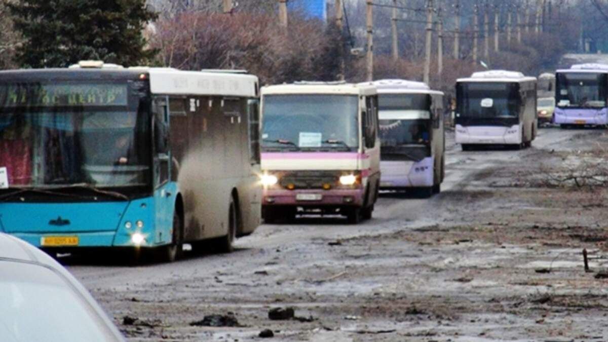 Жителів Василькова закликають не сідати у псевдоевакуаційні автобуси У Василькові - 24 Канал