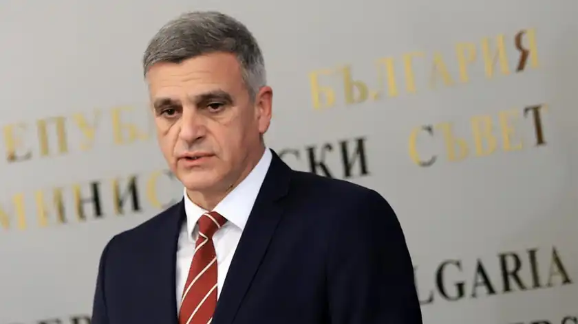 У Болгарії звільнили міністра оборони через невизнання війни в Україні - 24 Канал