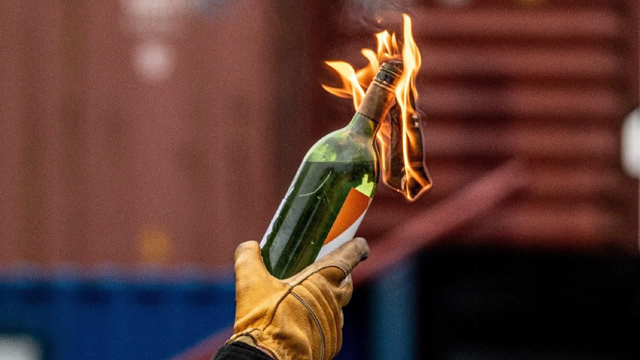 Много коктейлей Молотова, блокпосты – стоят: какая ситуация на Сумщине Много коктейлей Молотова, блокпосты – стоят: какая ситуация на Сумщине