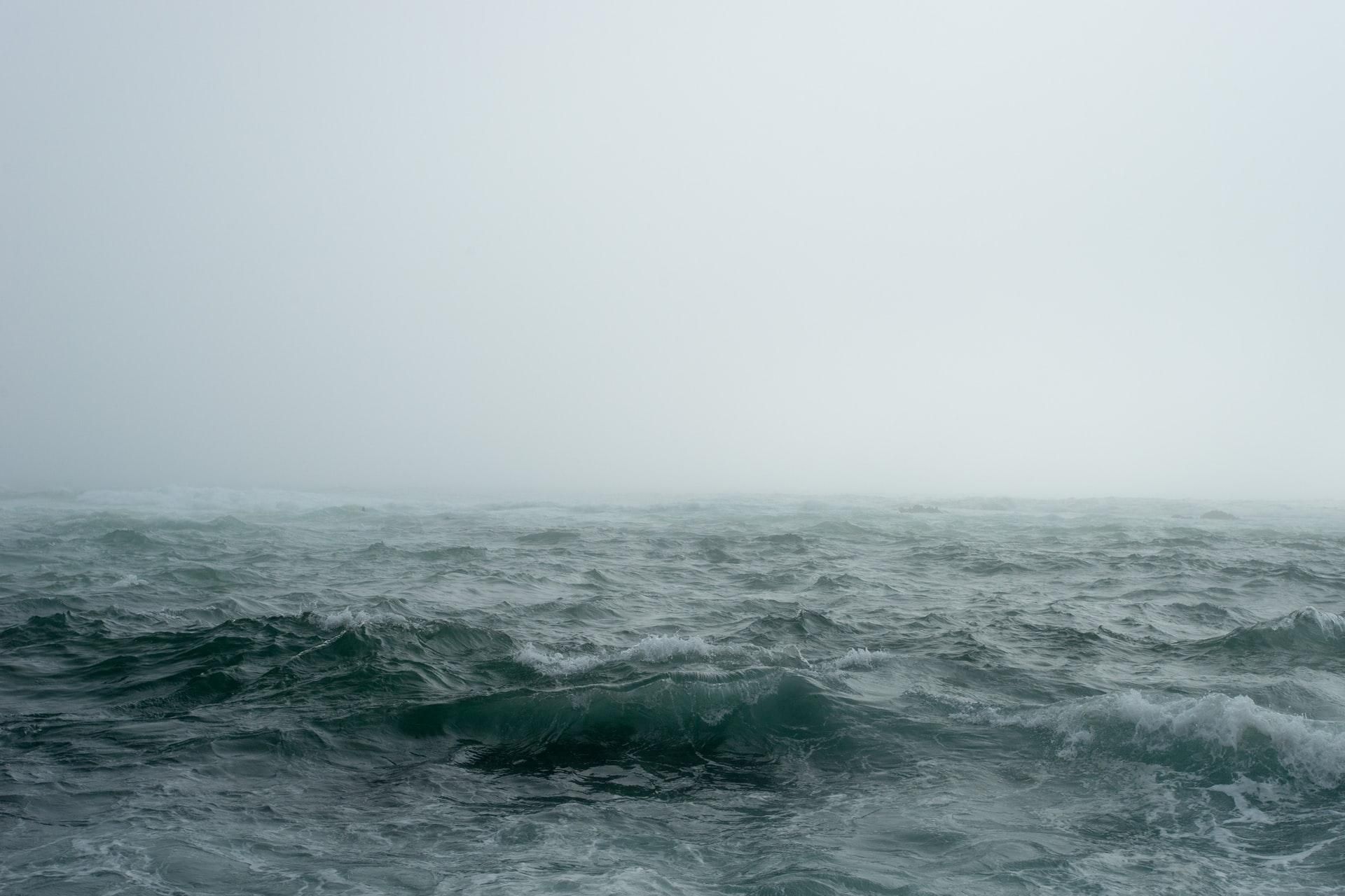 Висадка ворожого десанту з моря сьогодні малоймовірна: там сильно штормить, – ЗСУ - 24 Канал