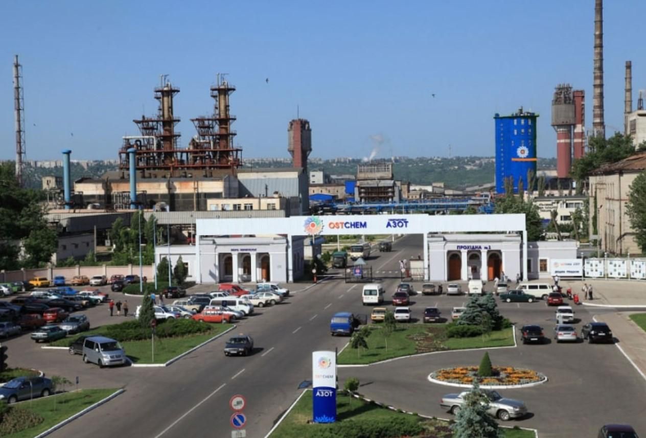 Окупанти поширюють цинічні фейки про "мінування складів з аміаком" - 24 Канал Окупанти поширюють цинічні фейки про "мінування складів з аміаком" - 24 Канал