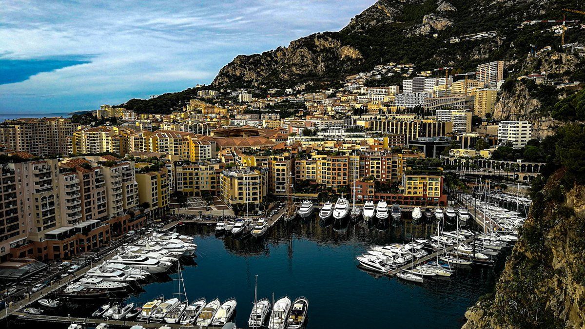Больше ни одного шампанского на яхтах: Монако заморозит имущество российской "элиты" - 24 Канал