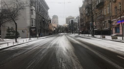 Улицы и магазины Киева, за который продолжаются жесткие бои: фото и видео города