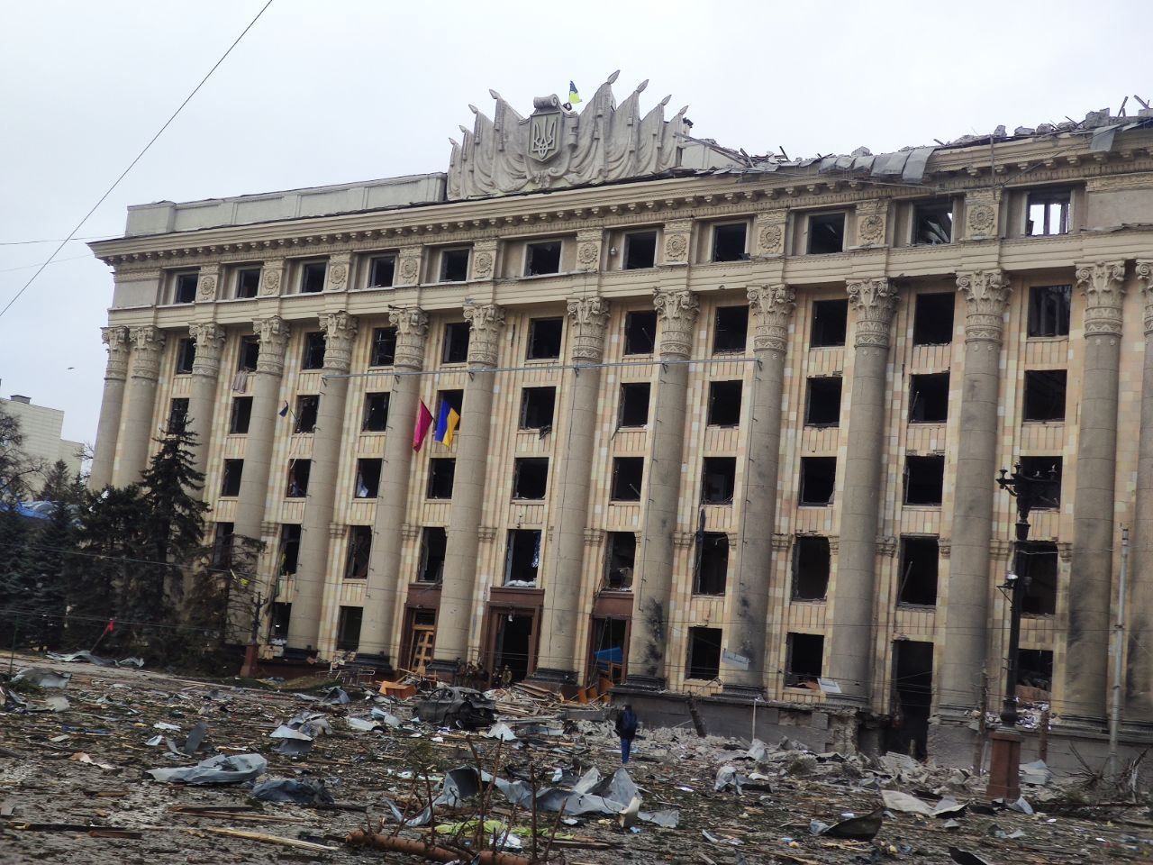 Що відбувається на вулицях Харкова після цинічного ракетного удару: ексклюзивний фоторепортаж - 24 Канал Що відбувається на вулицях Харкова після цинічного ракетного удару: ексклюзивний фоторепортаж - 24 Канал