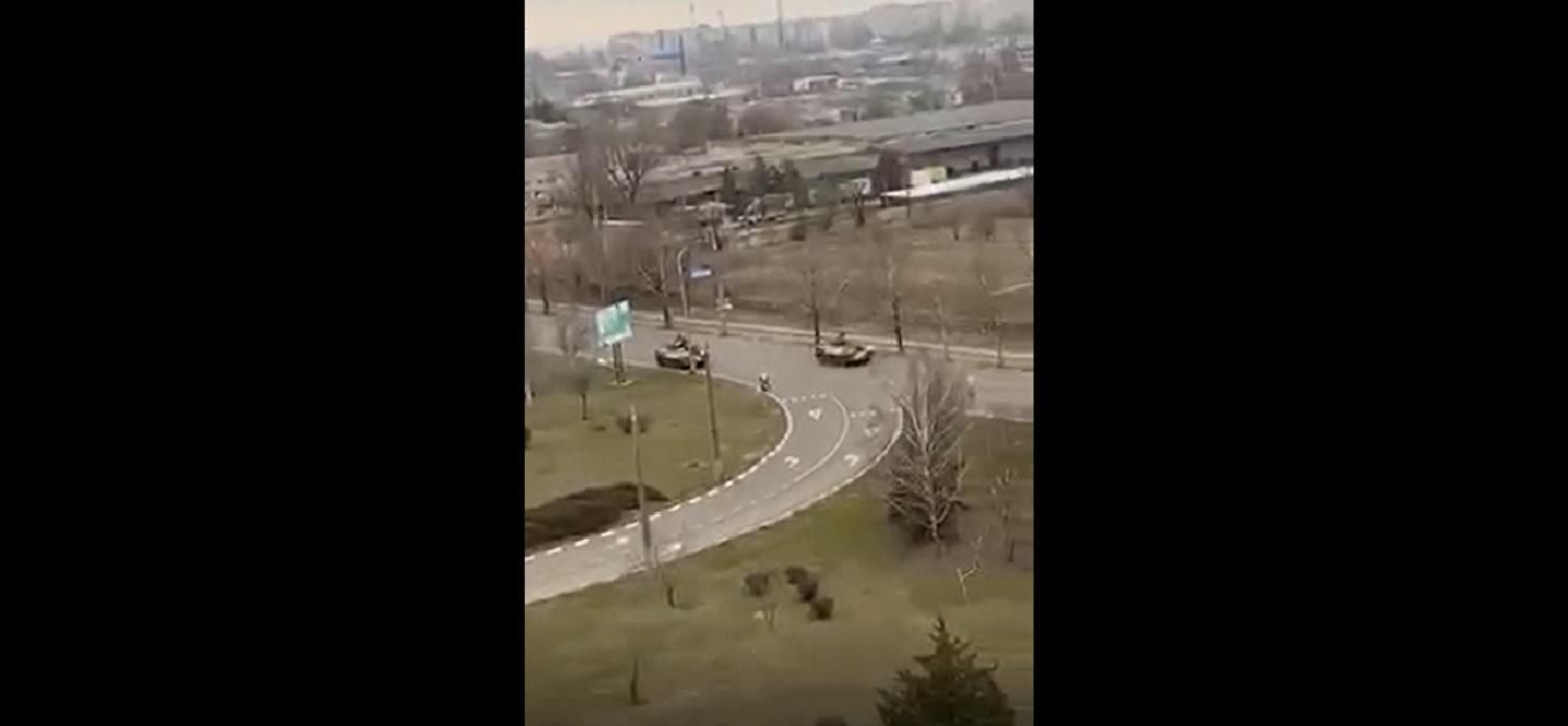 Військова техніка росіян прямує в Херсон
