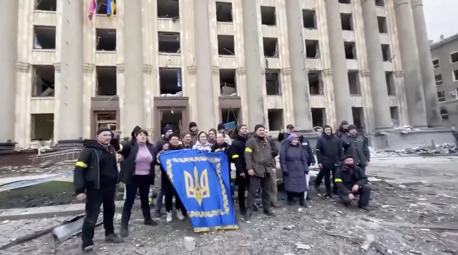 Харків'яни записали звернення до росіян на зруйнованій площі Свободи - 24 Канал