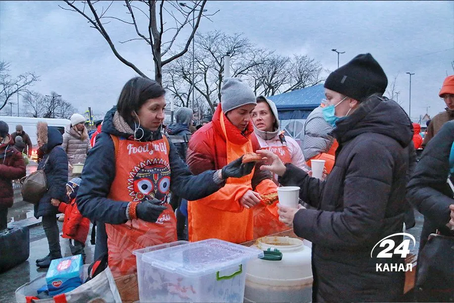вокзал, біженці, львів вокзал, біженці, львів