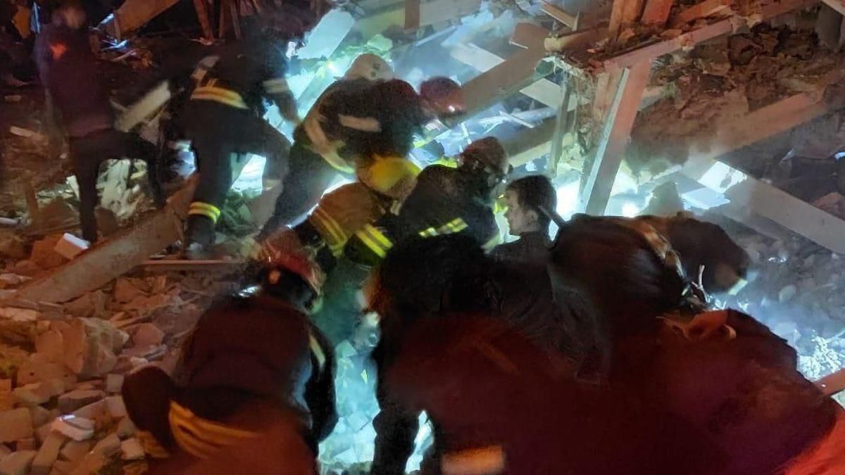 Авіаудар по Житомиру: двоє людей загинули, троє – постраждали - 24 Канал