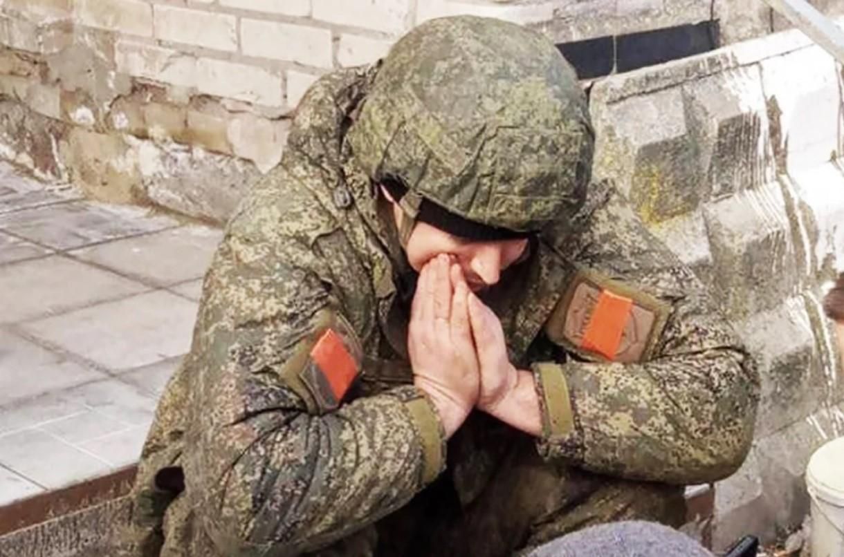 По всем российским каналам транслировали свидетельства пленных россиян По всем российским каналам транслировали свидетельства пленных россиян