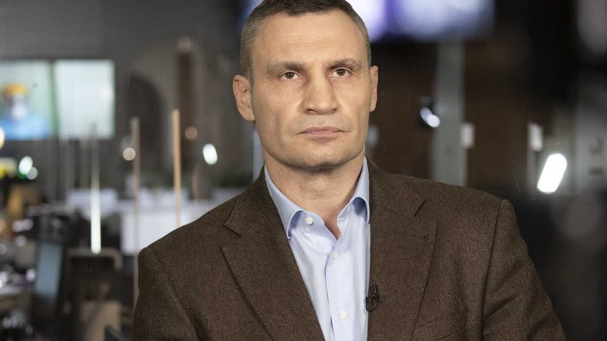 Киев направил гуманитарную помощь Буче, которая защищается от российского нападения Киев направил гуманитарную помощь Буче, которая защищается от российского нападения